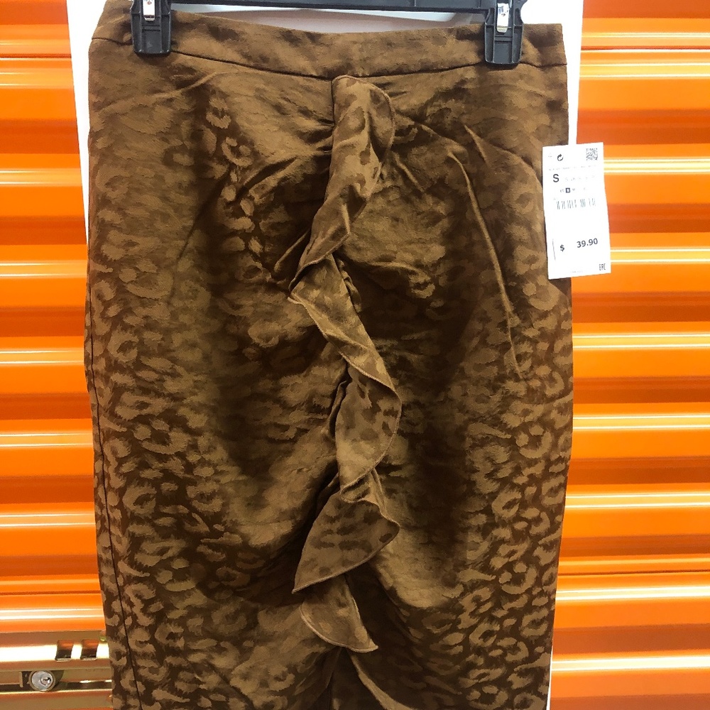 NWT ZARA Animal Print Ruffle Skirt, S